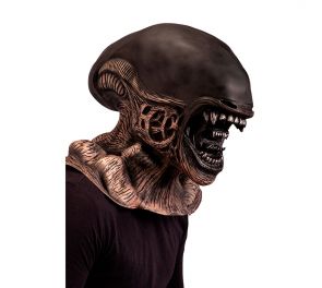 Alien-naamari, latex