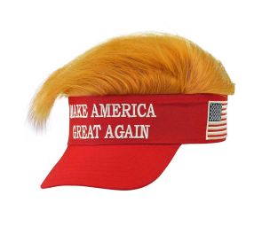 Punainen lippalakki, jossa oranssit hiukset ja valkoinen "Make America great again"-teksti