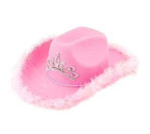 Vaaleanpunainen stetson-hattu missä hopeinen tiara-koriste