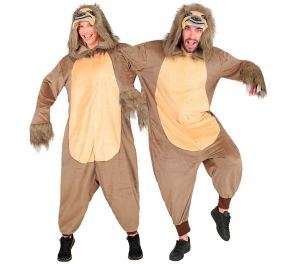 Kuvassa on kaksi henkilöä pukeutuneena ruskeisiin, kigurumi-tyylisiin laiskiaishaalareihin. Haalari on pehmeää ruskeaa kangasta, ja sen vatsaosa on vaaleamman ruskea. Hupussa on laiskiaisen kasvot, tummat silmäympärykset ja tuuhea, pörröinen karvareunus. 