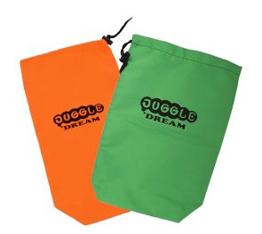 Oranssi ja vihreä pussukka jonglöörauspallojen säilytykseen