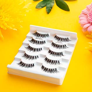 World's most best selling eyelashes!